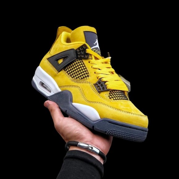 Air Jordan 4 - Picture 2 of 9